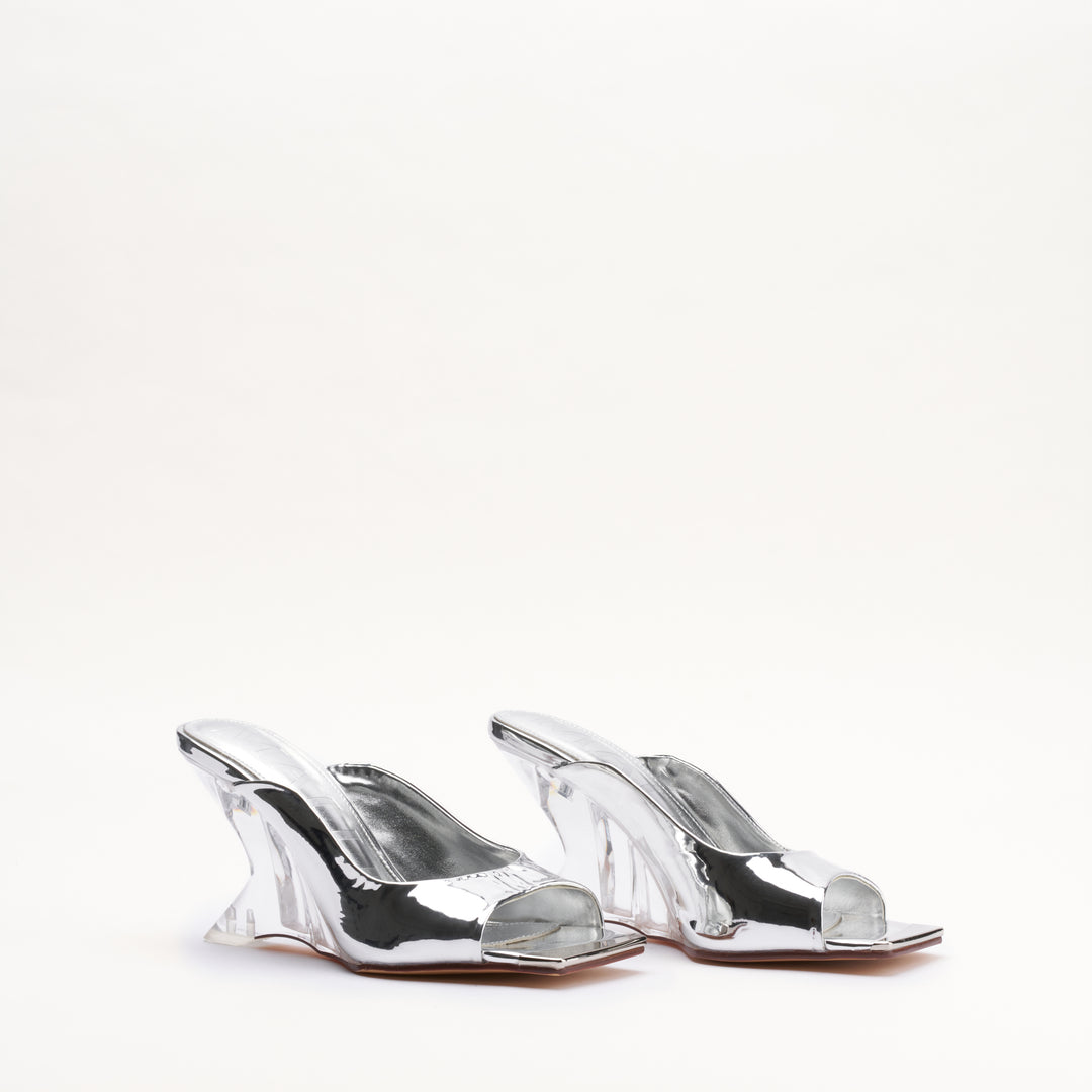 Amber Metallic Silver Womens