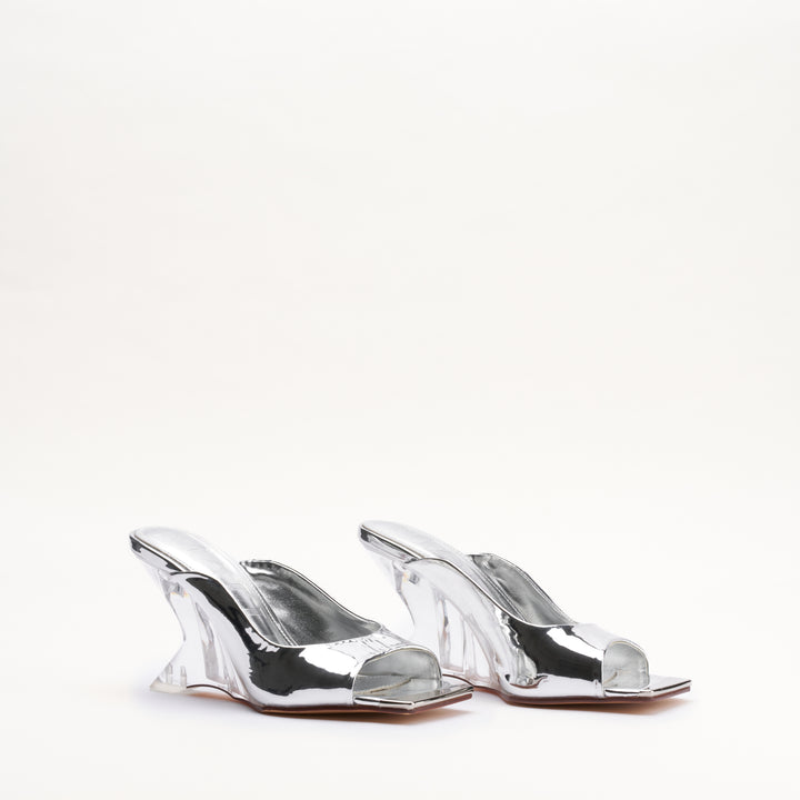 Amber Metallic Silver Womens