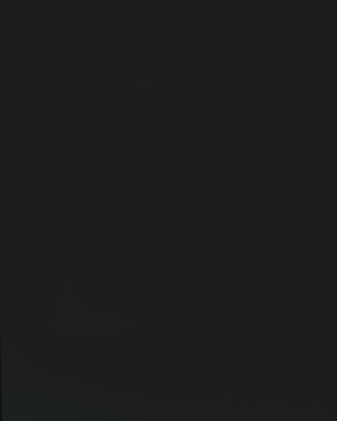 Alton Black Grey